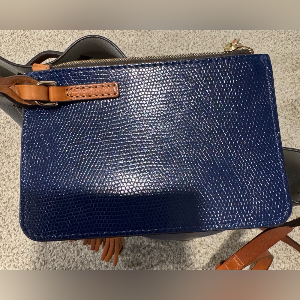 Like New Dooney & Bourke Siena Serena Navy Drawstring Bucket Bag with Wristlet - Picture 16 of 17